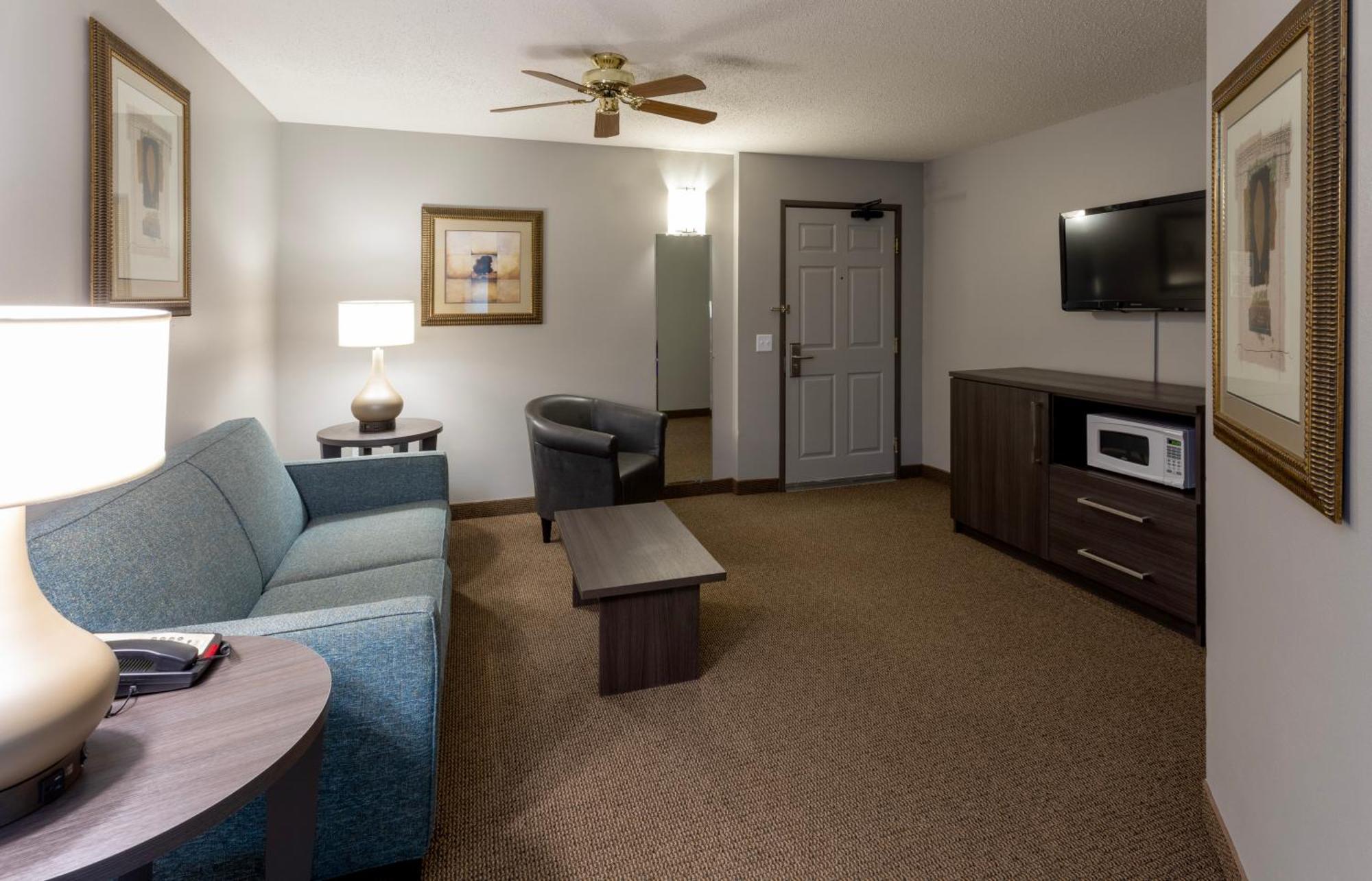 Paynesville Inn & Suites 외부 사진