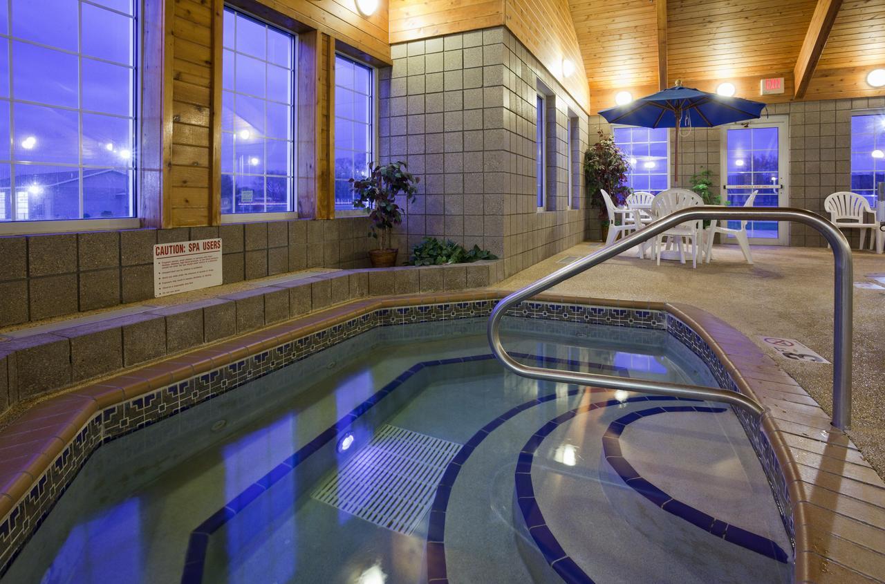 Paynesville Inn & Suites 외부 사진