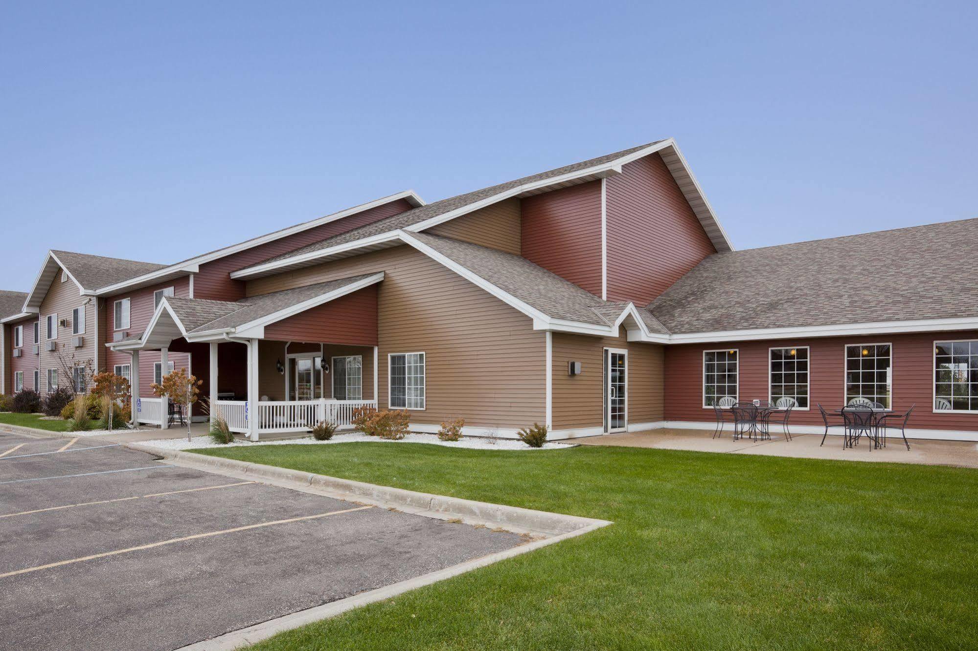Paynesville Inn & Suites 외부 사진