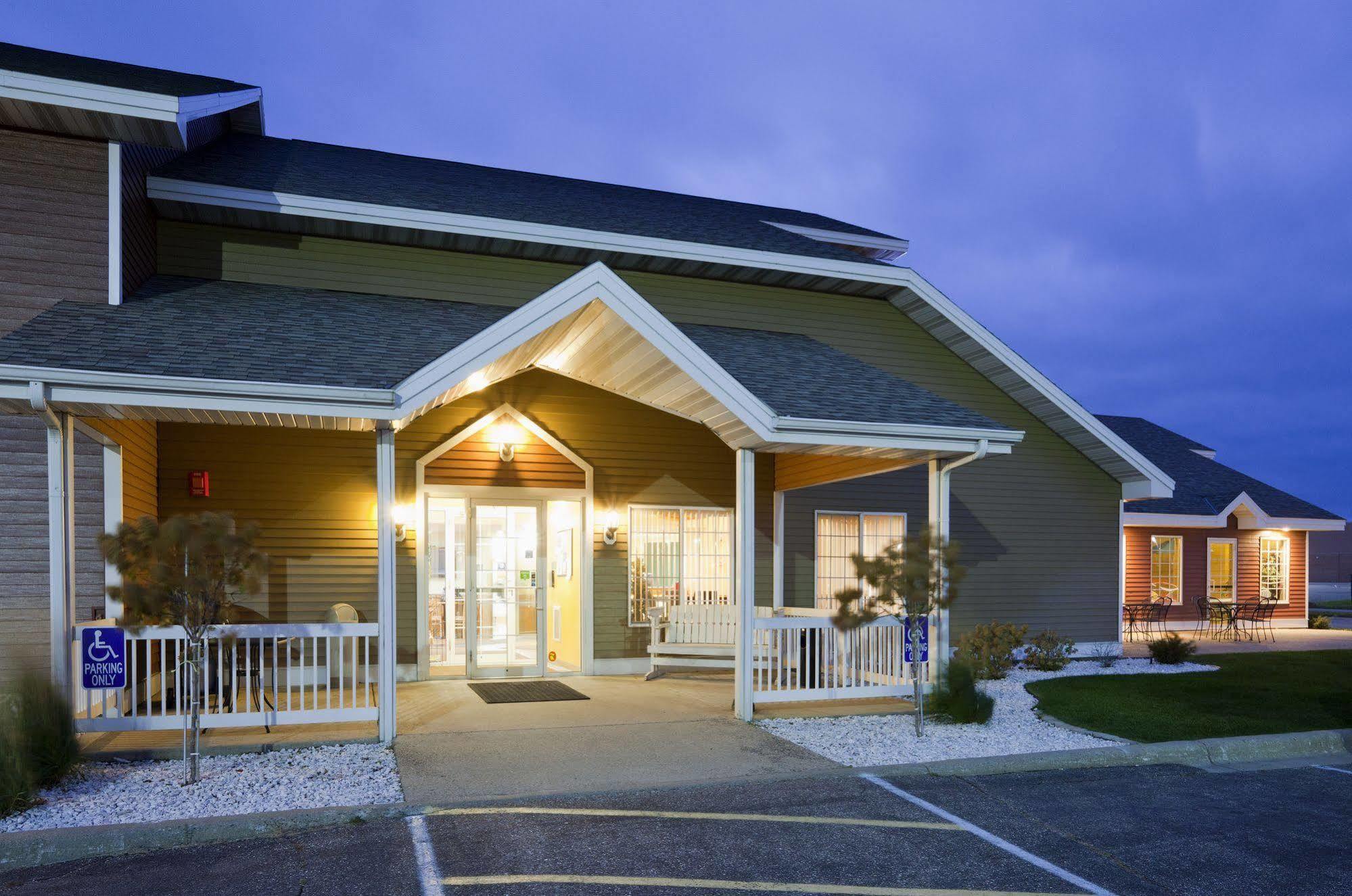 Paynesville Inn & Suites 외부 사진
