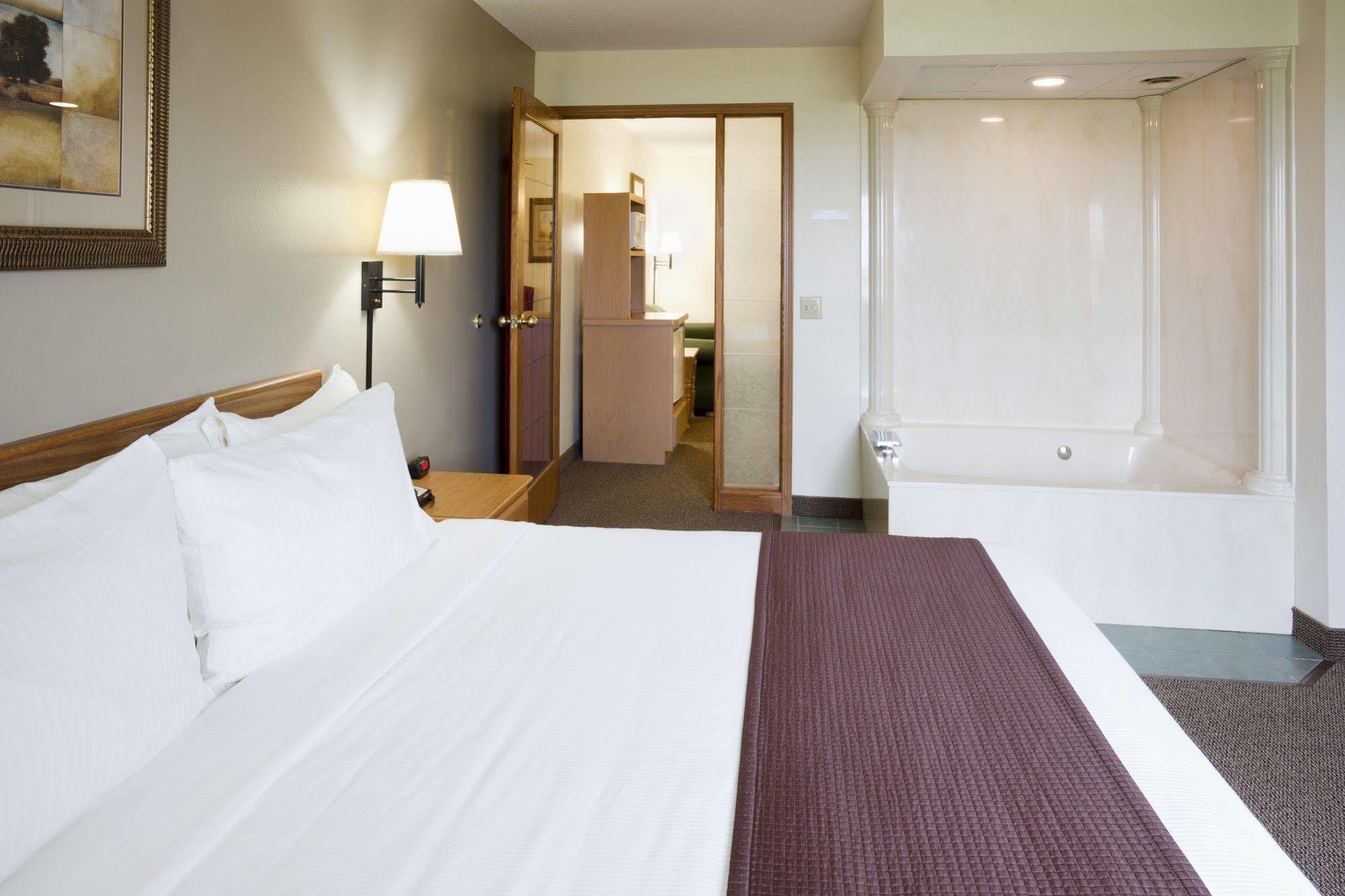 Paynesville Inn & Suites 외부 사진