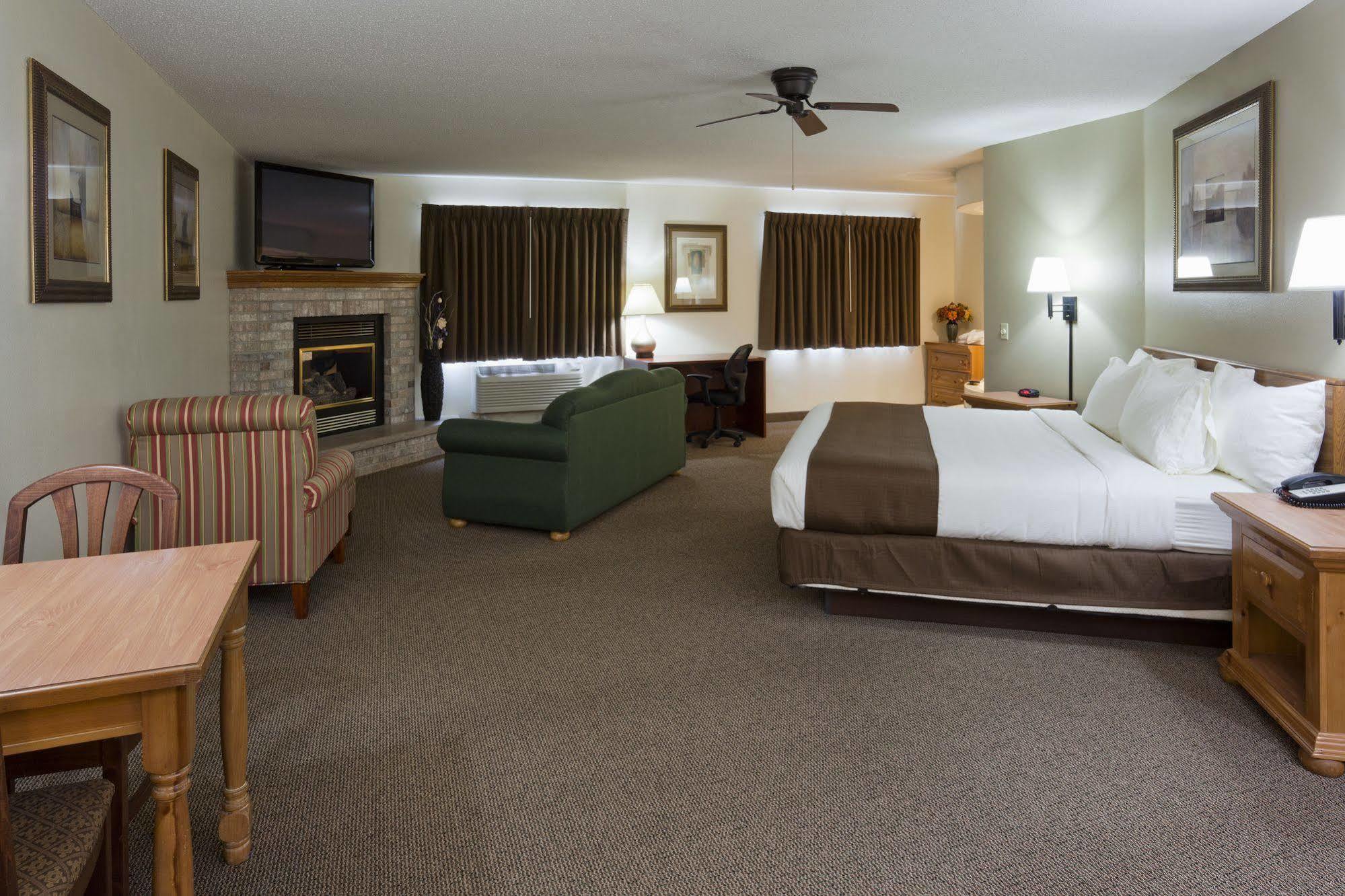 Paynesville Inn & Suites 외부 사진